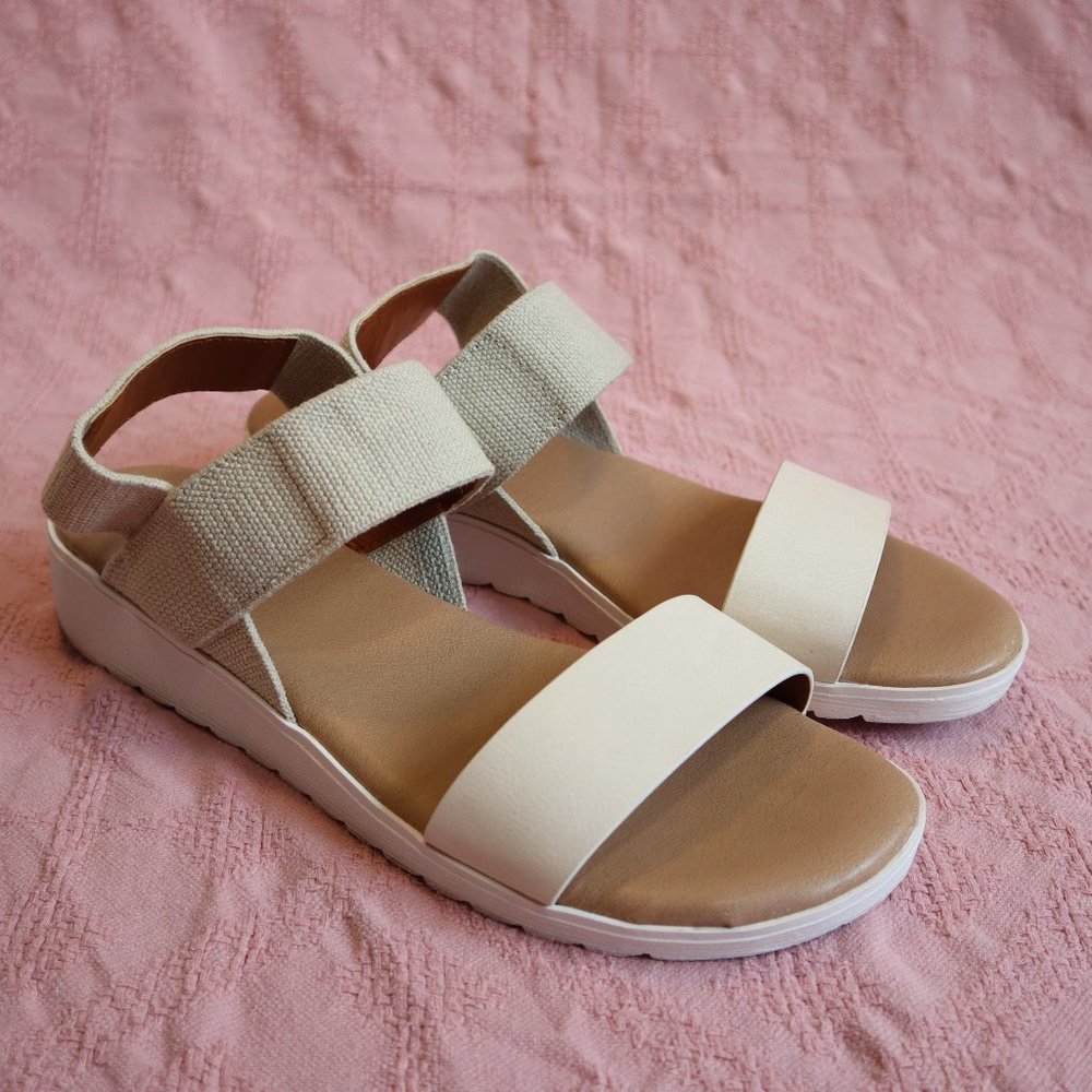 Kensie Women's Everlee Strap Heeled Sandals Strappy Heels Beige and Tan Size 9